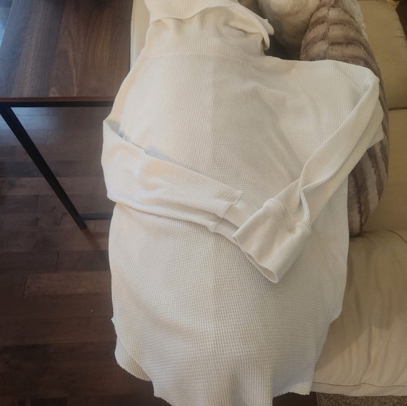 Babaton Tops - Babaton waffle oversize shirt